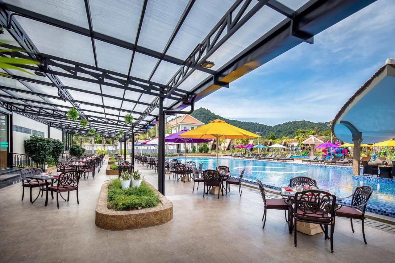 Vakara Hotel Kep Exteriör bild