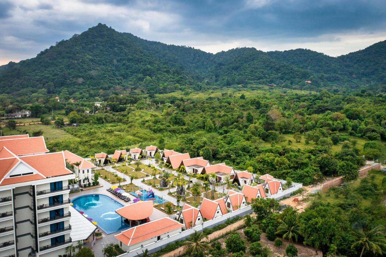 Vakara Hotel Kep Exteriör bild