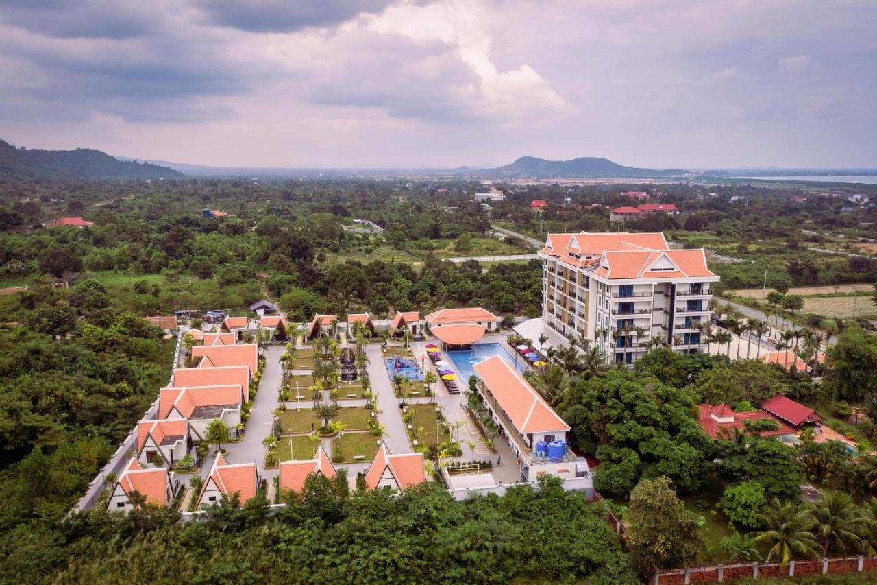 Vakara Hotel Kep Exteriör bild