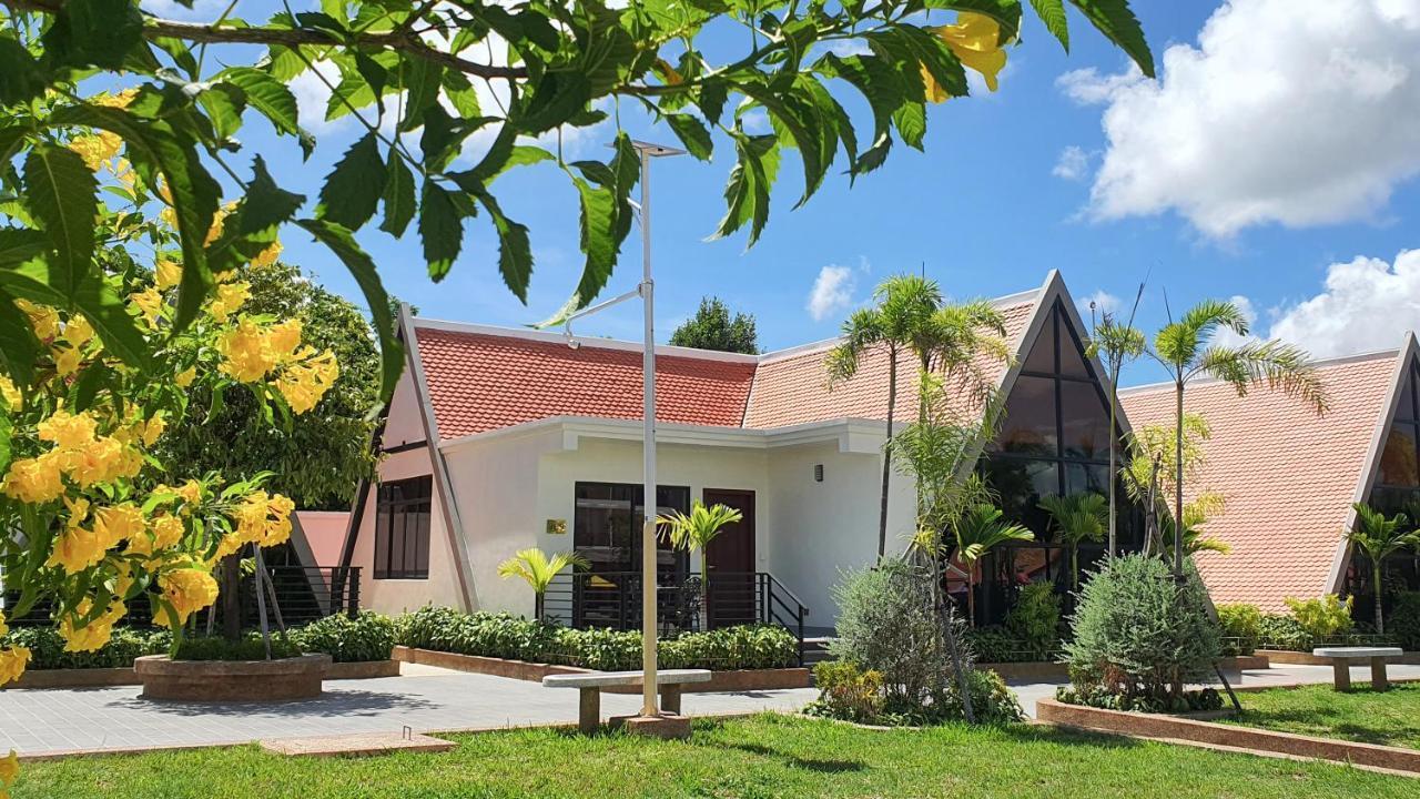 Vakara Hotel Kep Exteriör bild