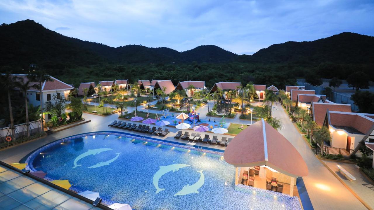 Vakara Hotel Kep Exteriör bild