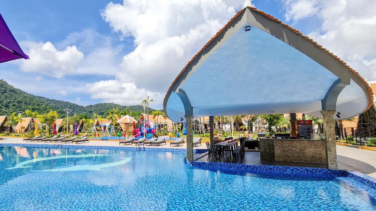 Vakara Hotel Kep Exteriör bild